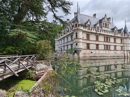 Château d'Azay le Rideau proche de The Originals CityLe Garden à Chambray Les Tours, hôtel restaurant rénové, soirée étape, séminaires proche de Tours et des châteaux de La Loire en Indre et Loire - 