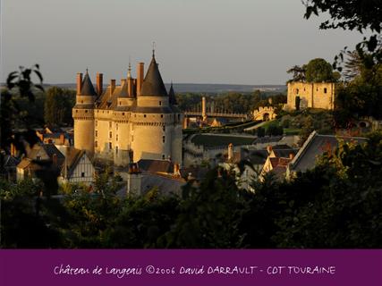 Château de Langeais proche de The Originals City Le Garden à Chambray Les Tours, hôtel restaurant rénové, soirée étape, séminaires proche de Tours et des châteaux de La Loire en Indre et Loire - 